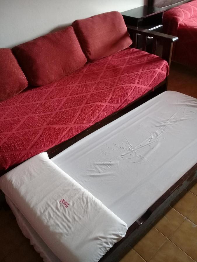 玛丽莲公寓酒店 萨尔塔 外观 照片
